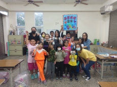 陪伴孩子們快樂的學習