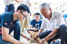 在「東邊」老化