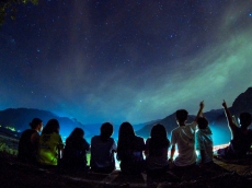 「你好，明天」 「你好，信義」